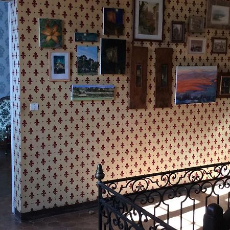 Chez artistes Hotel Servian Kültér fotó